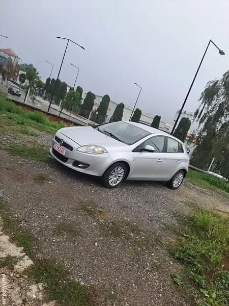 Gri Utilizat 2008 Fiat Bravo Hatchback | 1.650 EUR (Preț OK) - Imagine 1/4