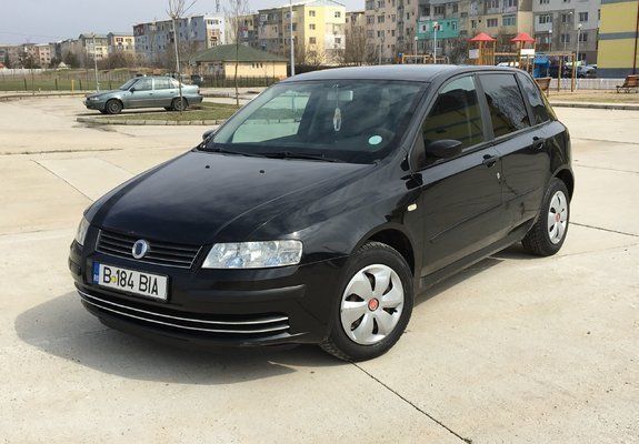 Negru Utilizat 2002 Fiat Stilo Hatchback | 1.250 EUR - Imagine 1/4