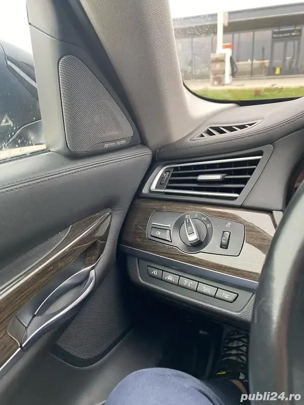 Second-hand BMW 730 258 CP (189 kW) 2015 Negru Berlinǎ