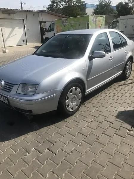 Utilizat 2001 VW Bora Berlinǎ | 4.800 EUR - Imagine 1/3