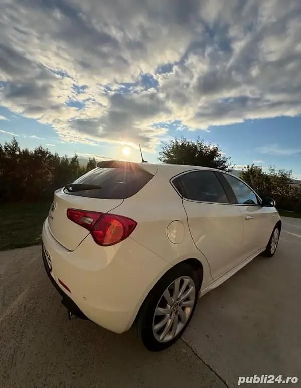 Second-hand Alfa Romeo Giulietta 170 CP (125 kW) 2012 Hatchback