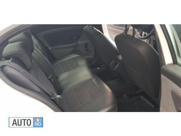 Second-hand Renault Fluence 90 CP (66 kW) 2011 Alb Berlinǎ