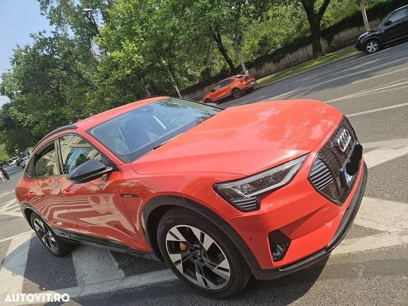Rosu Utilizat 2021 Audi e-tron SUV | 44.999 EUR (Puțin scump) - Imagine 1/4