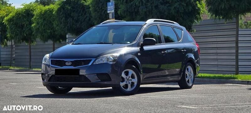 Second-hand Kia Ceed DREAM-TEAM Edition 115 CP (84 kW) 2011 Culoaregri Hatchback