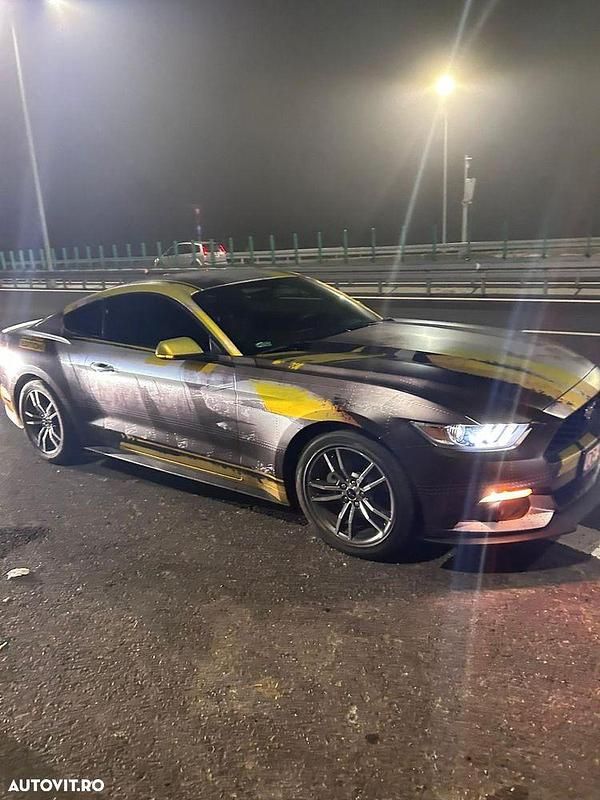 Second-hand Ford Mustang 317 CP (233 kW) 2015 Culoarealbastru Coupe
