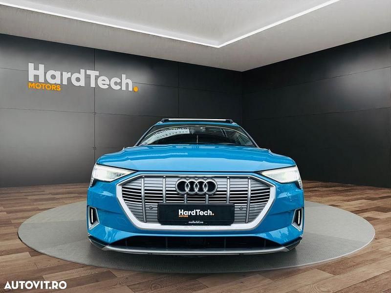 Second-hand Audi e-tron S-Line 300 kW (408 CP) 2019 Culoarealbastru SUV