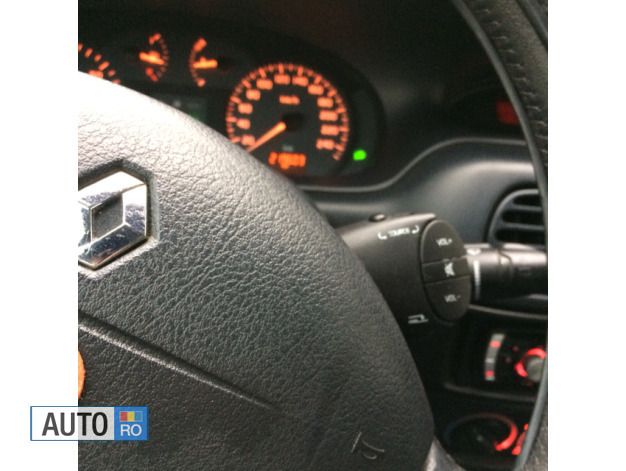 Second-hand Renault Mégane II 95 CP (69 kW) 2002 Negru Hatchback