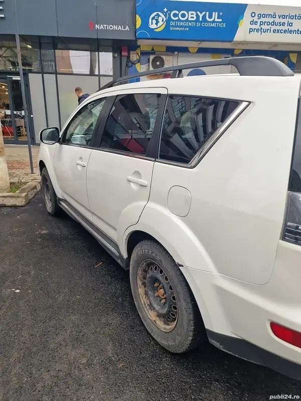 Second-hand Mitsubishi Outlander 176 CP (129 kW) 2012 SUV