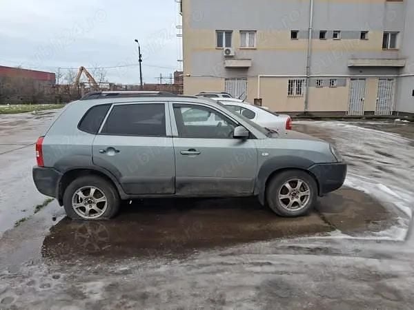 Second-hand 2008 Hyundai Tucson SUV | 1.500 EUR (Super Preț) - Imagine 1/4