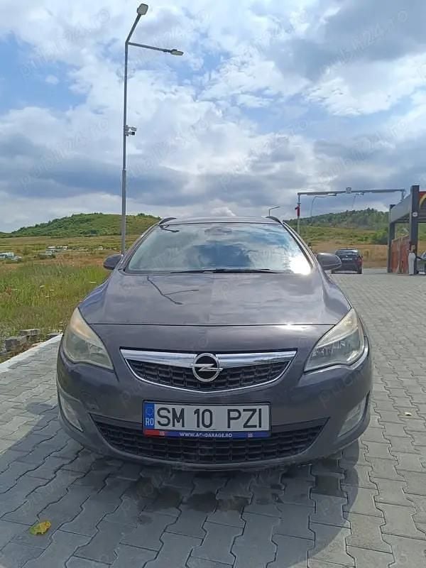 Utilizat 2012 Opel Astra Sport Break | 3.800 EUR (Preț OK) - Imagine 1/4