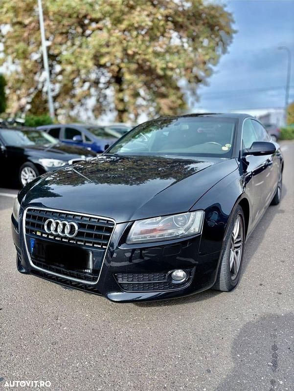 Culoarenegru Utilizat 2011 Audi A5 Coupe | 8.800 EUR (Preț OK) - Imagine 1/4