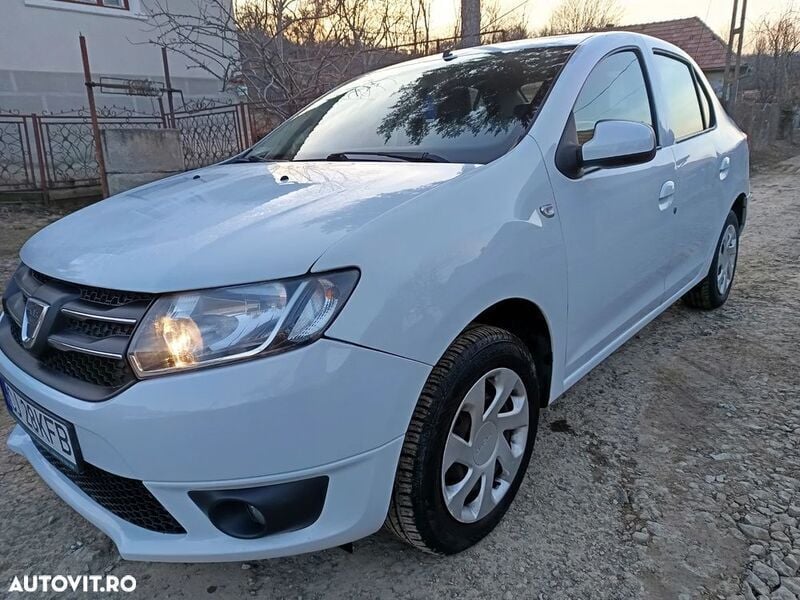 Alb Utilizat 2014 Dacia Logan Berlinǎ | 4.500 EUR (Preț OK) - Imagine 1/4
