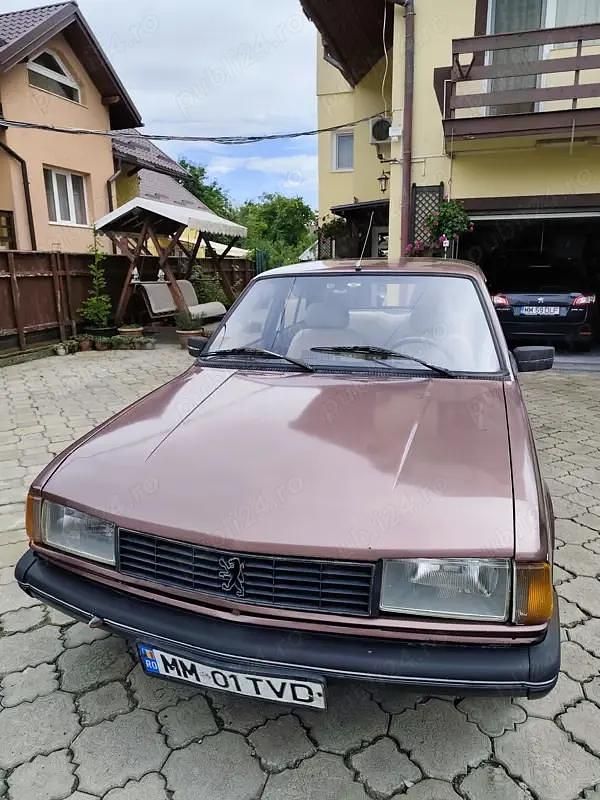 Utilizat 1984 Peugeot 305 Berlinǎ | 2.000 EUR - Imagine 1/4
