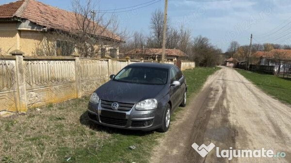 Utilizat 2006 VW Jetta Berlinǎ | 1.850 EUR (Preț bun) - Imagine 1/4