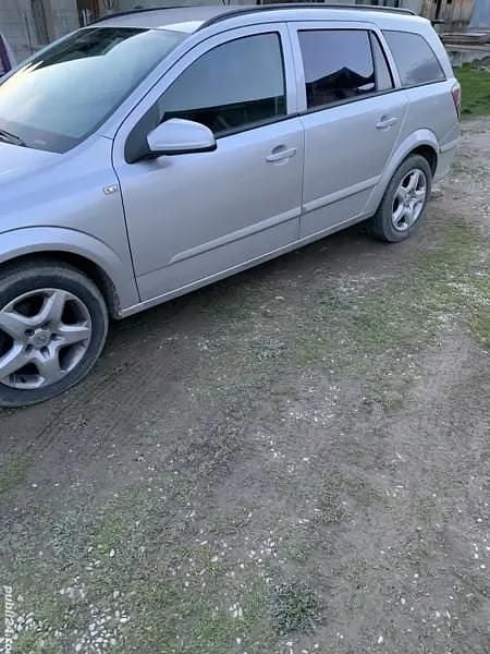 Second-hand Opel Astra 81 CP (59 kW) 2009 Break