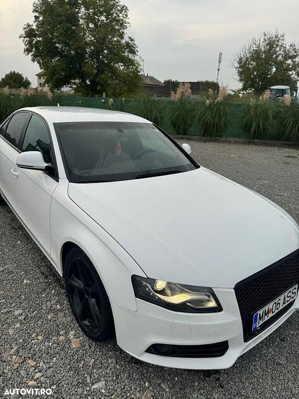 Second-hand Audi A4 S-Line 160 CP (117 kW) 2009 Culoarealb Berlinǎ