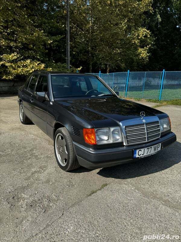 Utilizat 1990 Mercedes E300 Berlinǎ | 10.350 EUR - Imagine 1/4