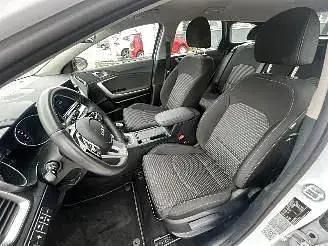 Second-hand Kia Ceed Sportswagon 101 CP (74 kW) 2023 Alb Break