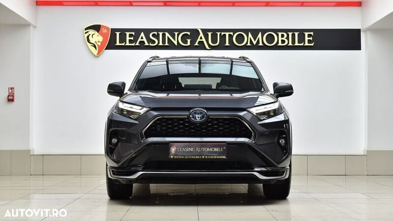 Second-hand Toyota RAV4 Hybrid Style 306 CP (225 kW) 2023 Gri SUV