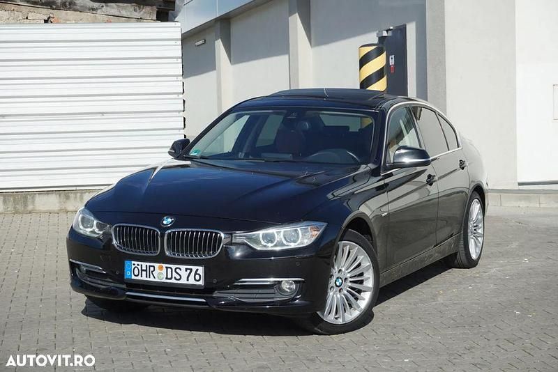 Culoarenegru Utilizat 2012 BMW 320 Luxury Line Berlinǎ | 11.990 EUR (Preț OK) - Imagine 1/4