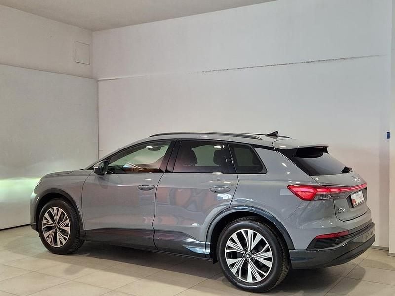 Second-hand Audi Q4 e-tron 210 kW (286 CP) 2025 Gri mediumetalic SUV
