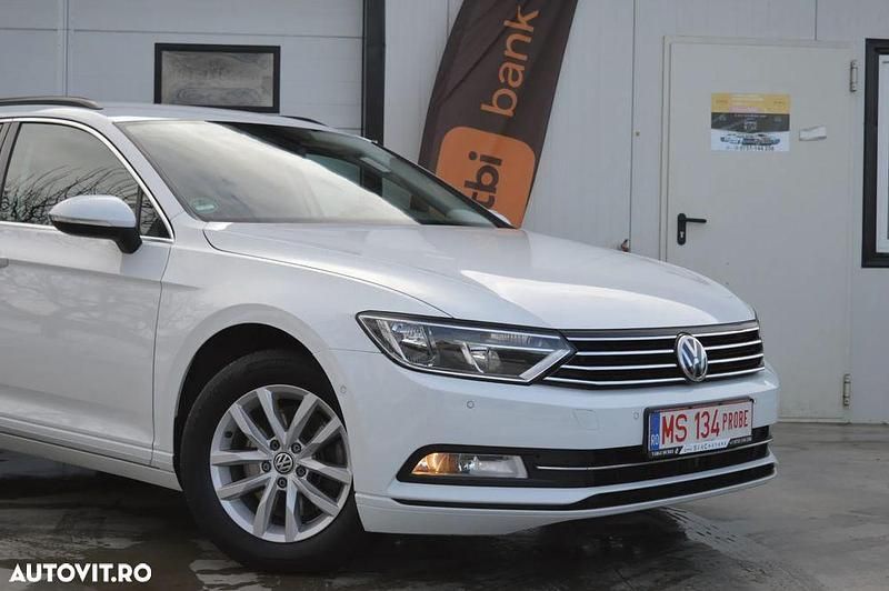 Second-hand VW Passat Comfortline 150 CP (110 kW) 2017 Culoarealb Break