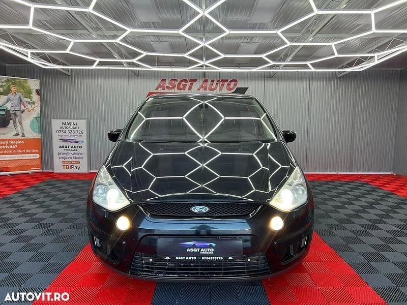 Second-hand Ford S-MAX Titanium 140 CP (102 kW) 2008 Culoarenegru Monovolum