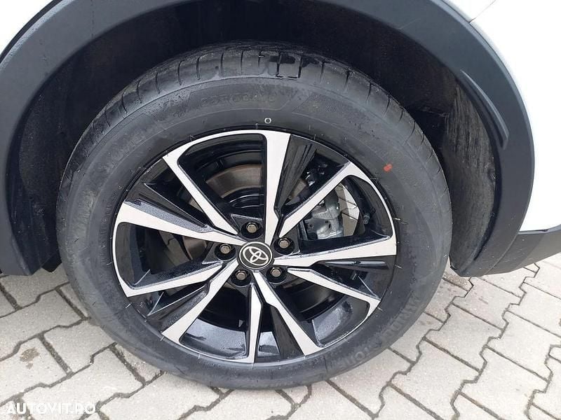 Second-hand Toyota C-HR 197 CP (144 kW) 2025 Culoarealb SUV