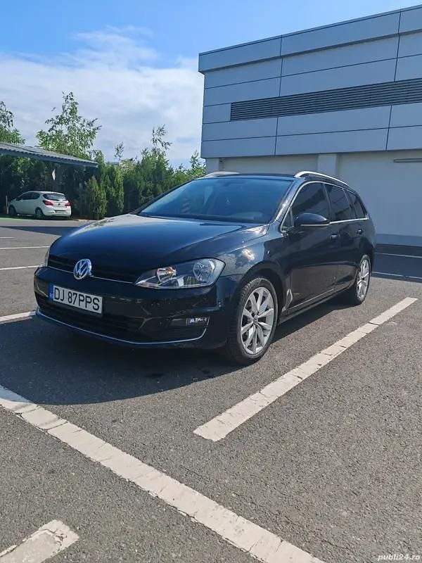 Negru Utilizat 2015 VW Golf Sportsvan Highline Monovolum | 8.300 EUR (Preț OK) - Imagine 1/4