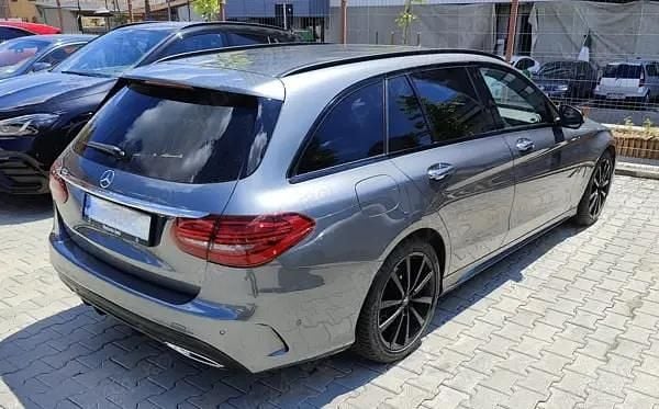 Second-hand Mercedes C300 AMG line 245 CP (180 kW) 2020 Culoaregri Break