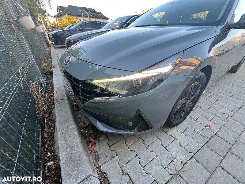 Second-hand Hyundai Elantra 123 CP (90 kW) 2021 Culoaregri Berlinǎ