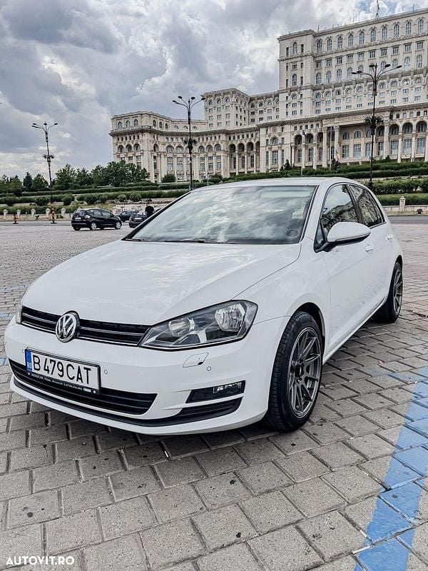 Culoarealb Utilizat 2015 VW Golf VII Hatchback | 8.500 EUR (Preț bun) - Imagine 1/4