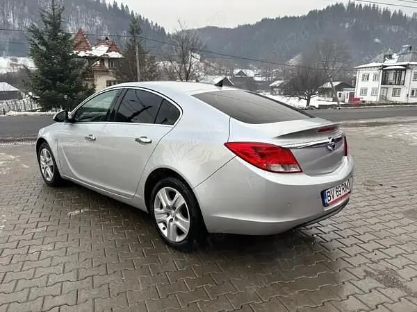 Second-hand Opel Insignia 140 CP (102 kW) 2011 Berlinǎ