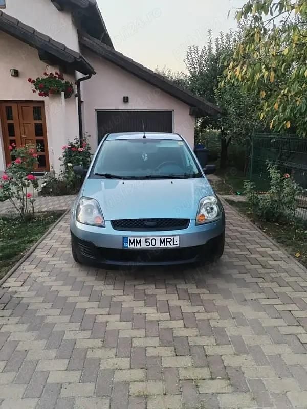 Utilizat 2006 Ford Fiesta Hatchback | 2.250 EUR (Preț OK) - Imagine 1/4