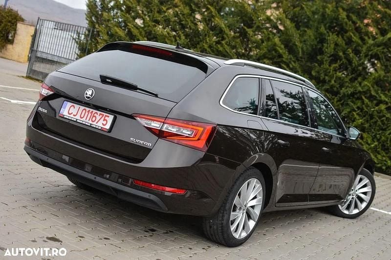 Second-hand Skoda Superb Ambition 190 CP (139 kW) 2019 Culoaremaro Break
