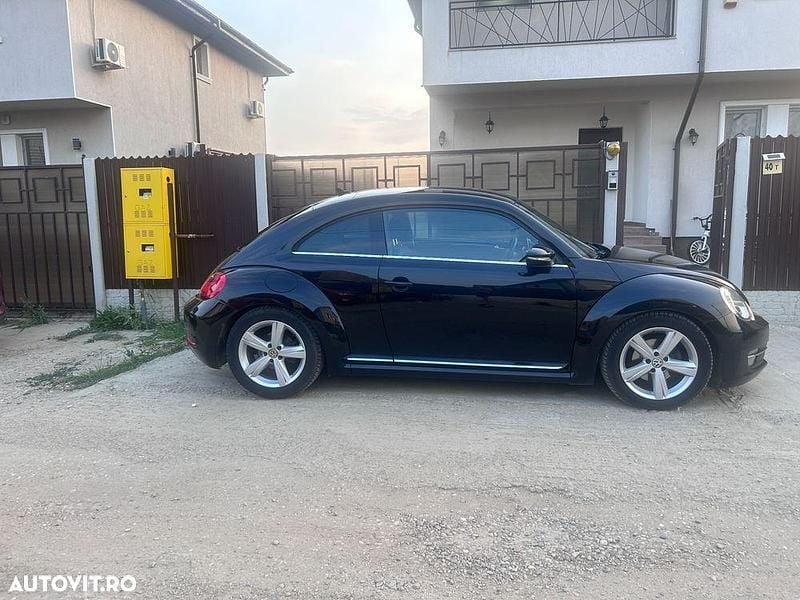 Second-hand VW Beetle 140 CP (102 kW) 2012 Culoarenegru Hatchback
