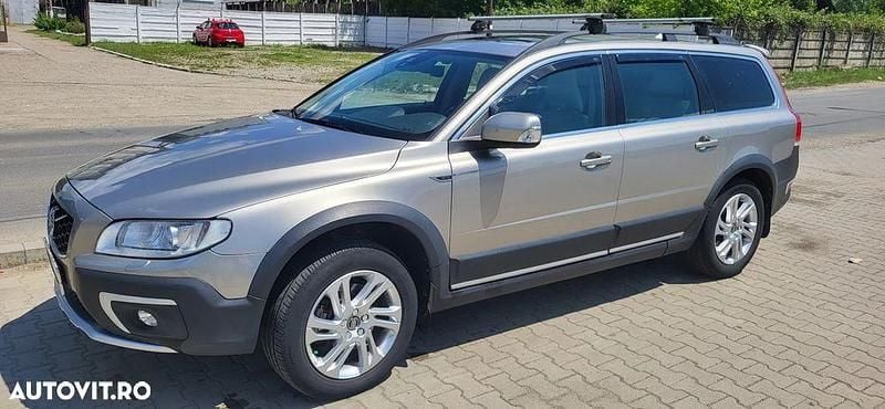 Bej Utilizat 2015 Volvo XC70 Momentum SUV | 12.400 EUR - Imagine 1/4