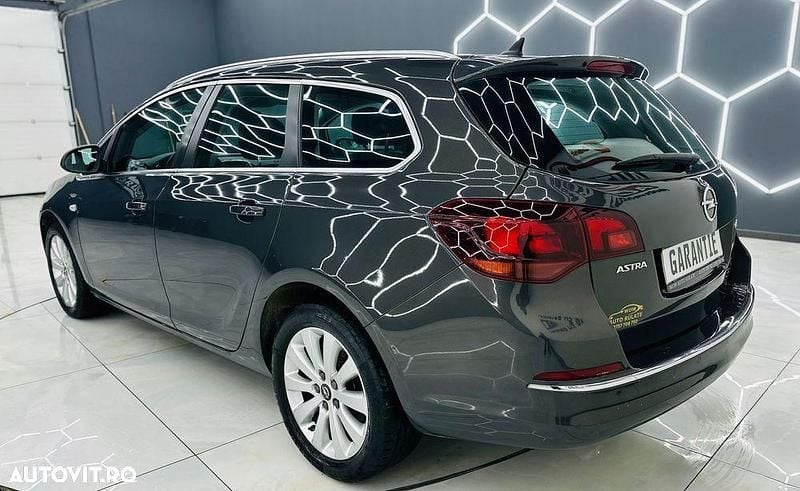 Second-hand Opel Astra Style 110 CP (80 kW) 2014 Culoaregri Break