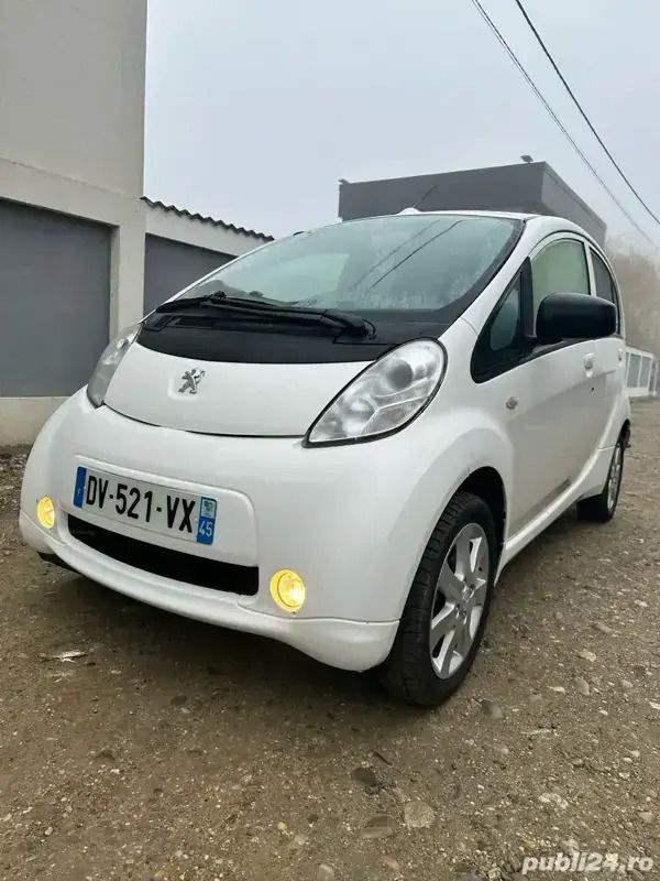 Utilizat 2015 Peugeot iON Hatchback | 5.500 EUR - Imagine 1/4