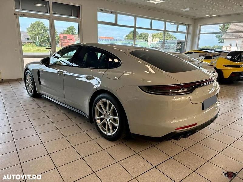 Second-hand Porsche Panamera 4S 560 CP (411 kW) 2022 Culoaregri Berlinǎ