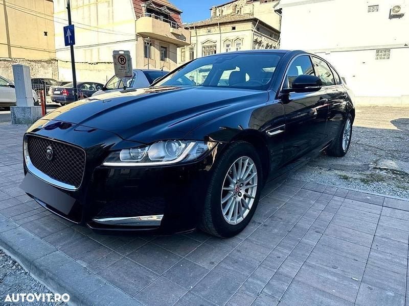 Negru Utilizat 2018 Jaguar XF Prestige Berlinǎ | 9.900 EUR (Super Preț) - Imagine 1/4