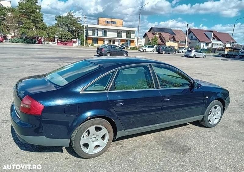 Albastru Utilizat 2004 Audi A6 Berlinǎ | 2.000 EUR (Preț OK) - Imagine 1/4