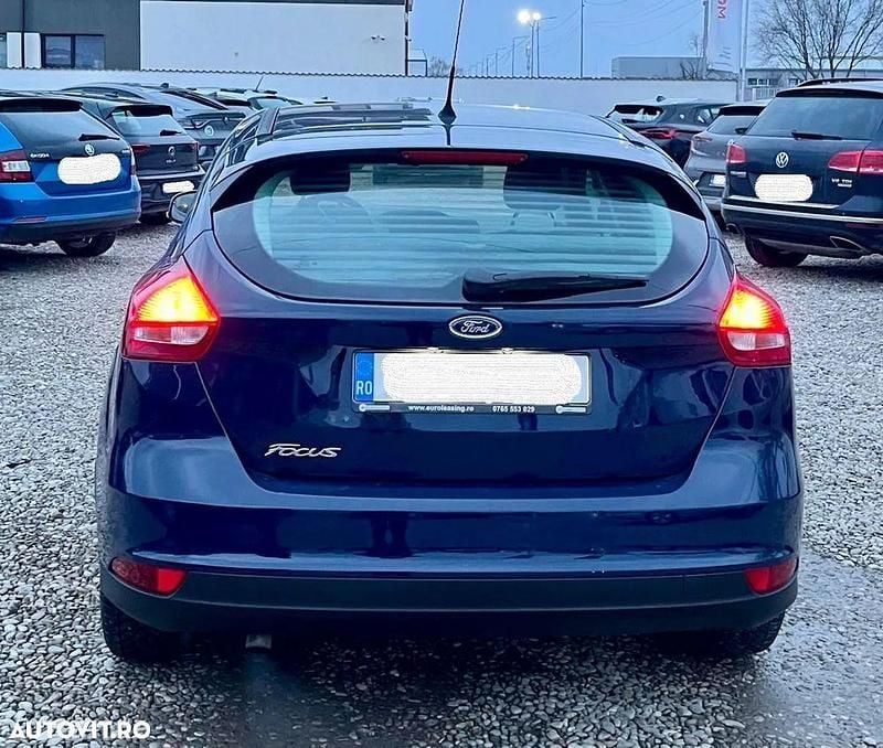 Second-hand Ford Focus 95 CP (69 kW) 2016 Culoarealbastru Hatchback