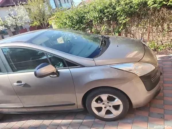 Utilizat 2011 Peugeot 3008 SUV | 2.900 EUR (Preț bun) - Imagine 1/4