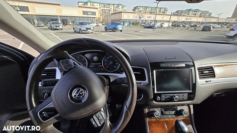 Second-hand VW Touareg Terrain Tech 245 CP (180 kW) 2013 Culoarenegru SUV