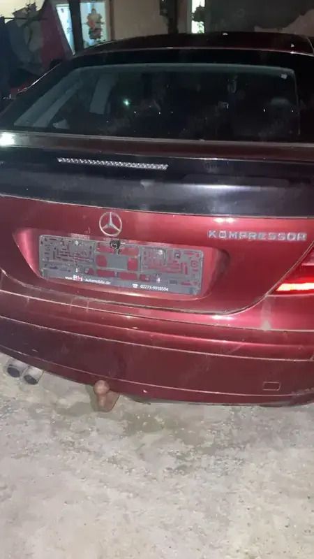 Utilizat 2002 Mercedes 200 Berlinǎ | 2.500 EUR - Imagine 1/4