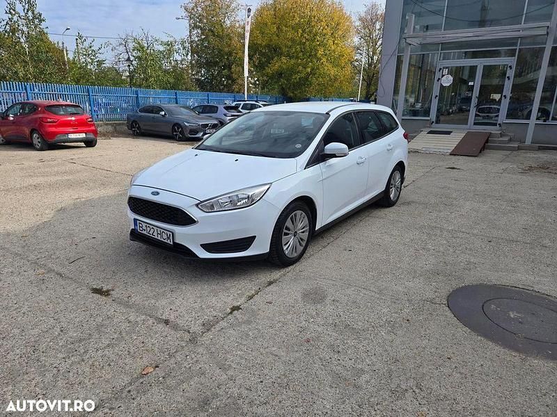 Culoarealb Utilizat 2017 Ford Focus Trend Break | 5.990 EUR (Preț OK) - Imagine 1/4
