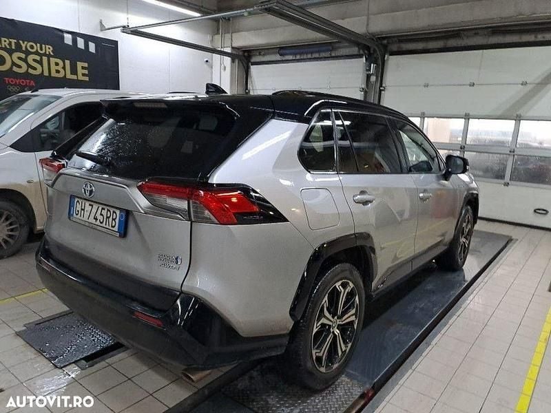 Second-hand Toyota RAV4 Hybrid Style 306 CP (225 kW) 2021 Culoaregri SUV