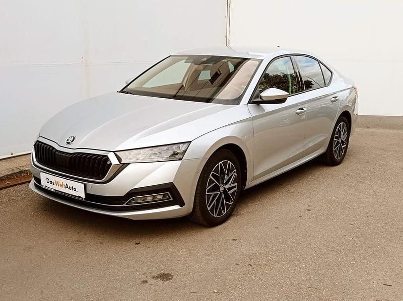 Second-hand Skoda Octavia Style 150 CP (110 kW) 2023 Gri mediu  normal Berlinǎ
