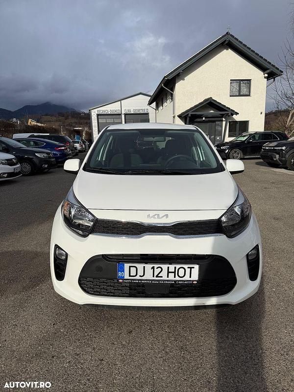 Second-hand Kia Picanto 67 CP (49 kW) 2023 Culoarealb Hatchback